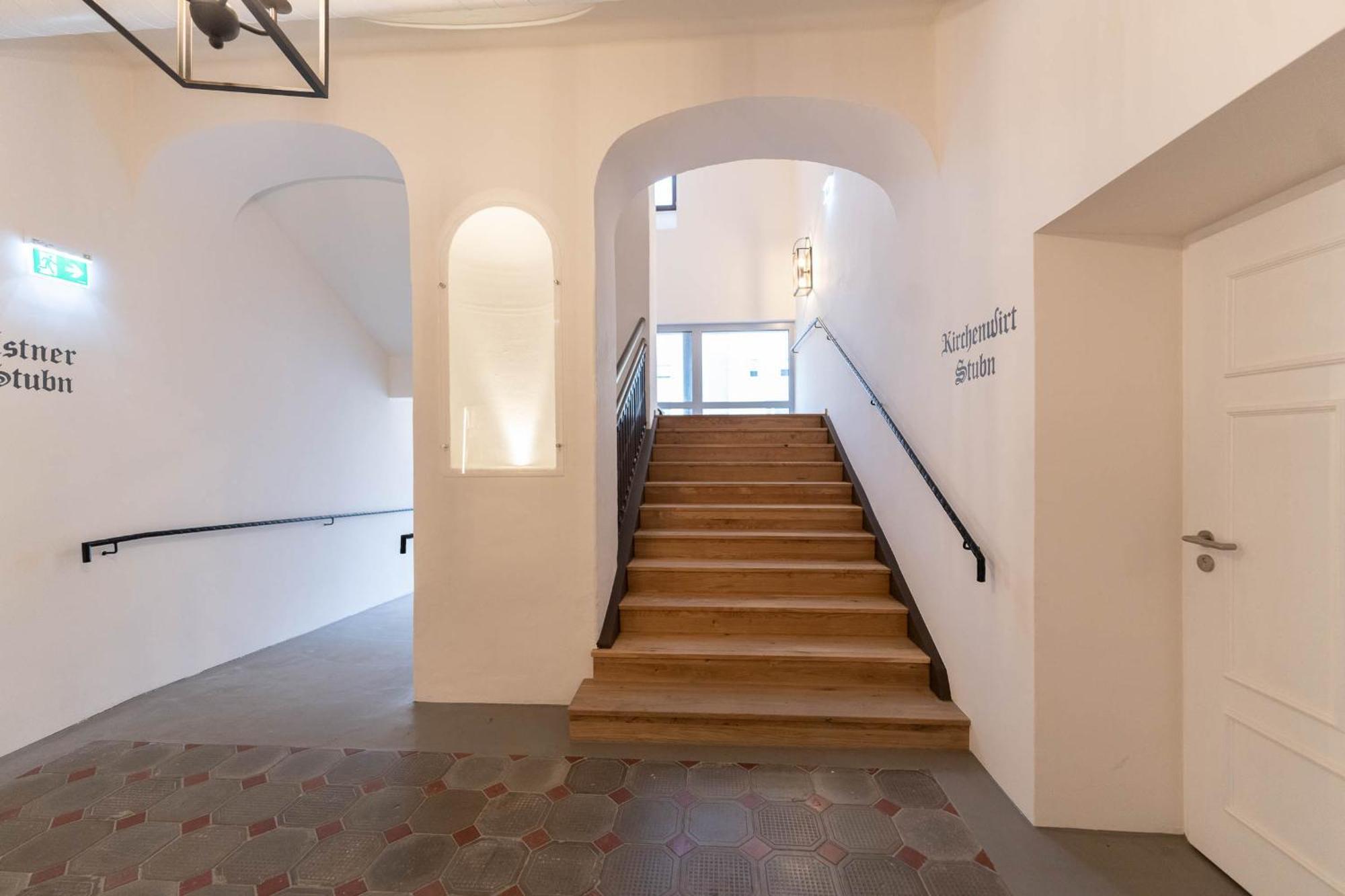 Kirchenwirt Woergl Hotel Bagian luar foto